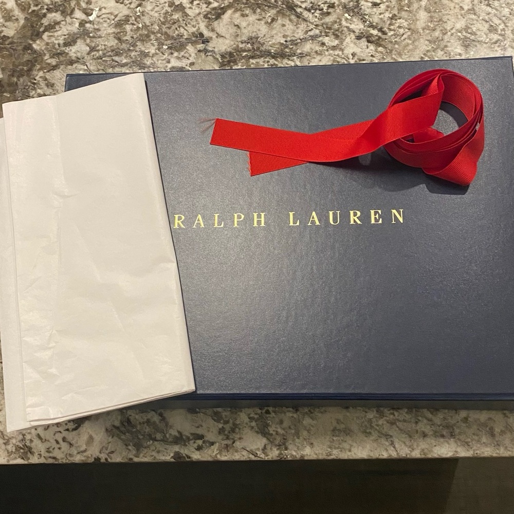 Ralph Lauren Black and Gold heavy Quality 
Box - ribbons d tissue